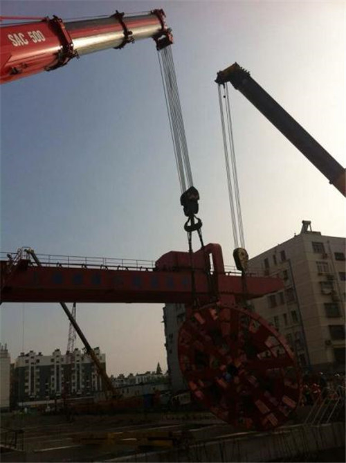嵩明县吊车起重机如何安装钢丝绳使用安全?
