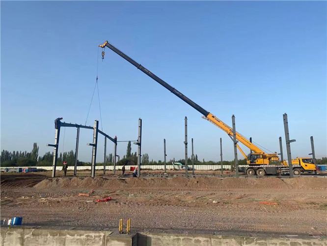 嵩明县夜间、节假日作业是否有加价？加价比例多少？